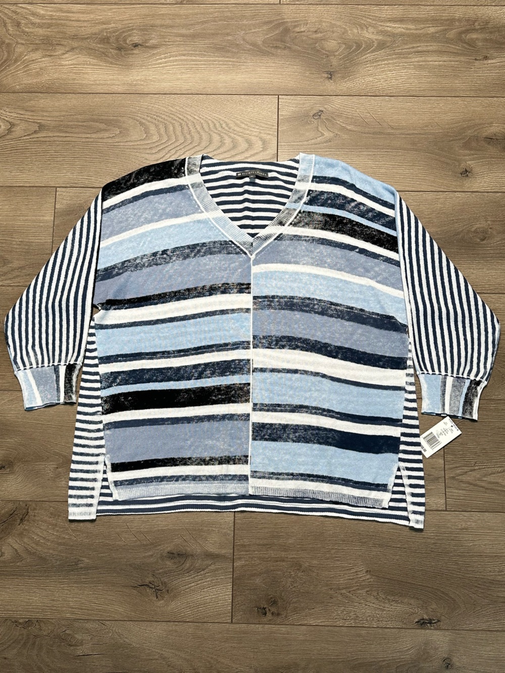 Elliott Lauren V-Neck Blue White Striped Lightweight Knit Sweater Size XL